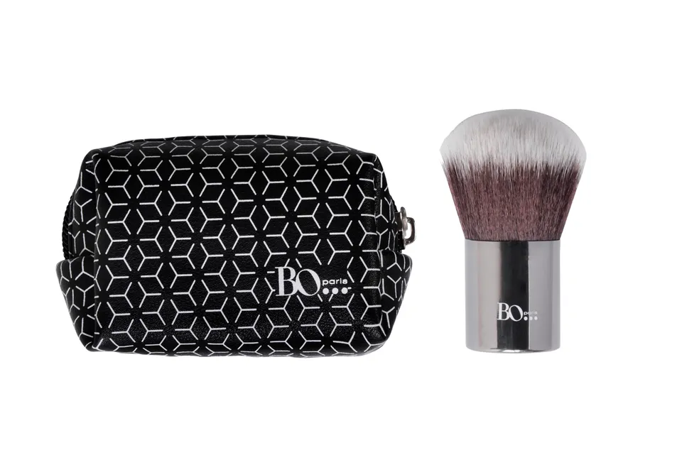 bo-paris-pinceau-kabuki-poudre-avec-trousse-noire image 1