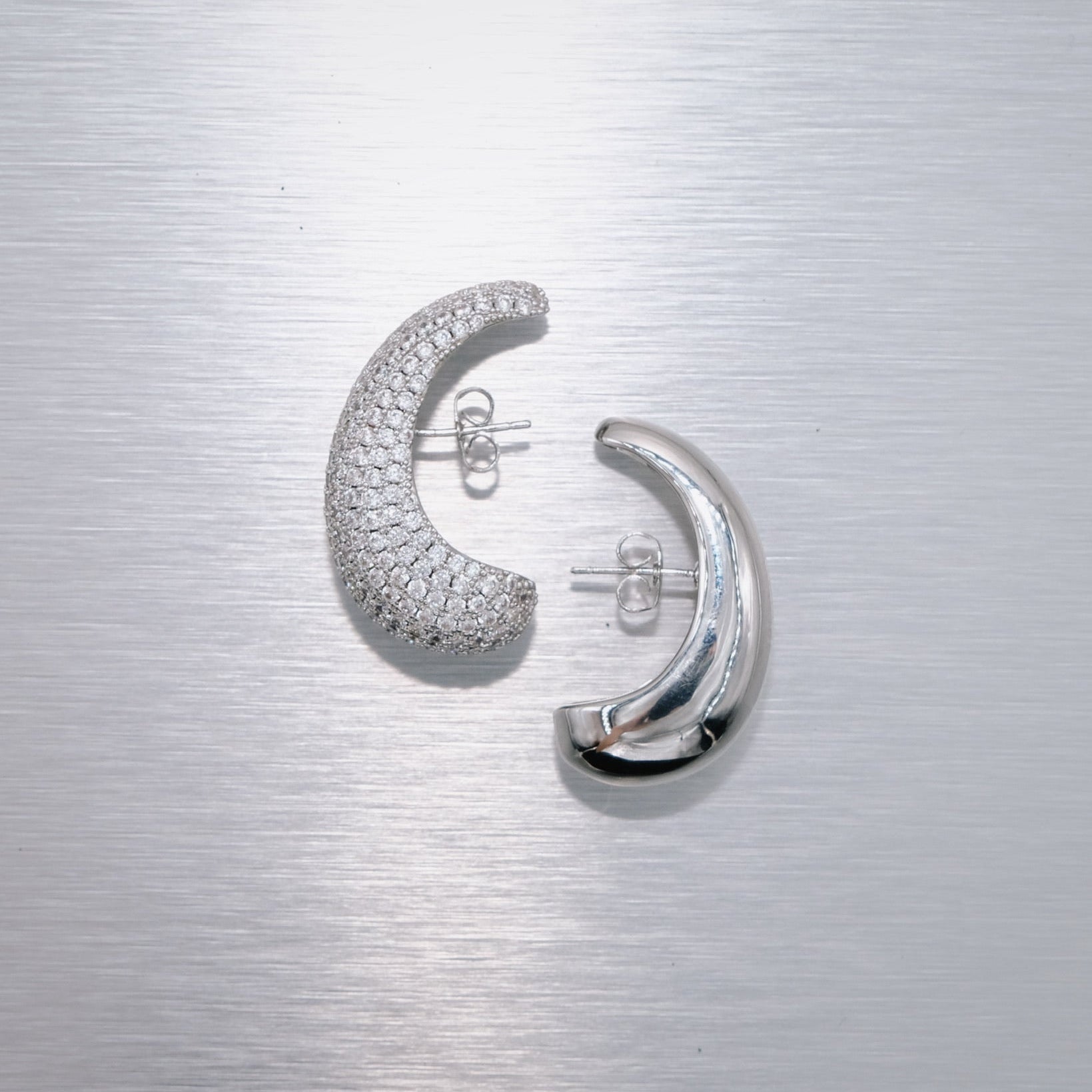 billion-avenue-bulb-diamond-clou-d-oreille-dor-zirconia image 8