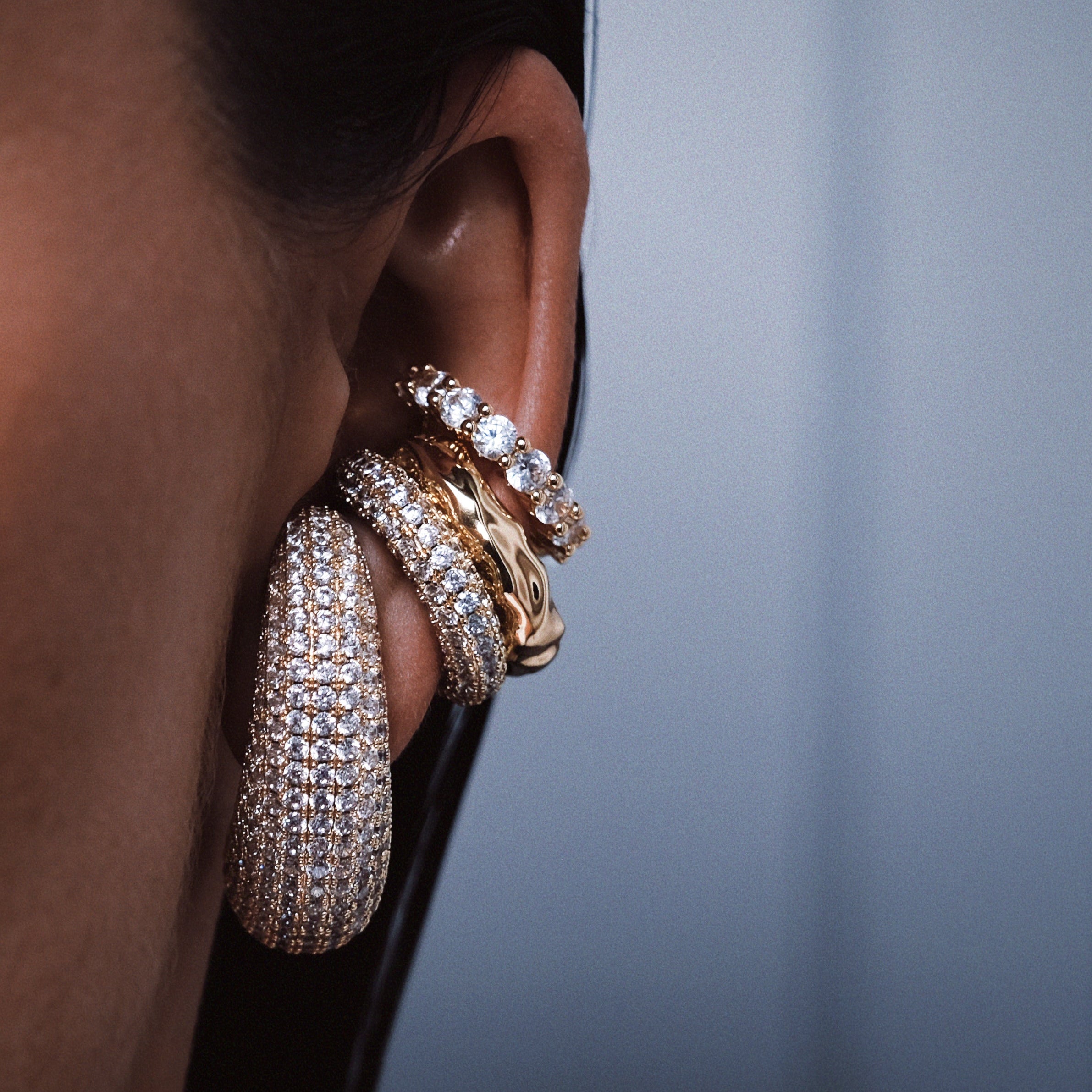 billion-avenue-bulb-diamond-clou-d-oreille-dor-zirconia image 5