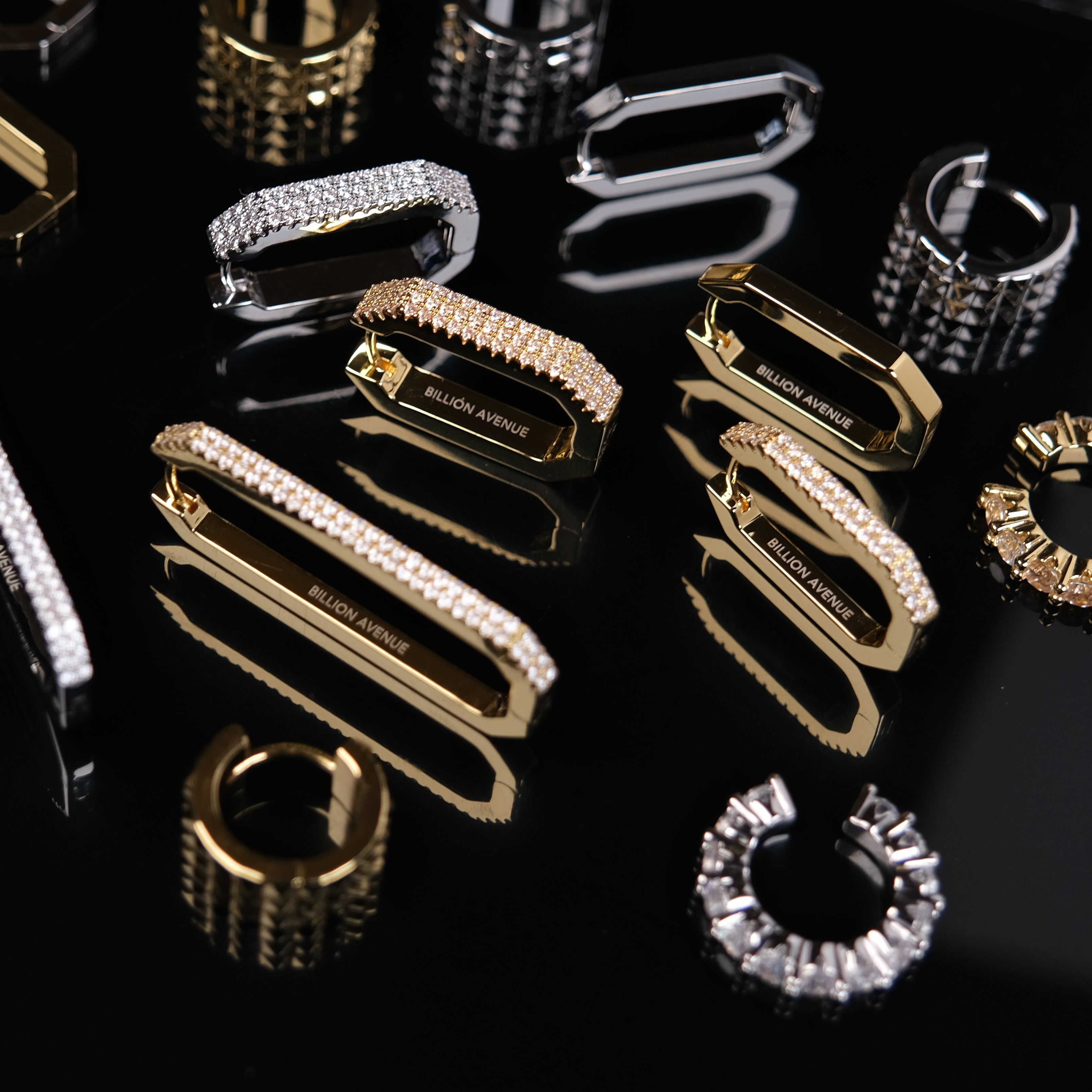billion-avenue-octa-max-short-boucle-d-oreille-dor-e-zircon-25mm image 5
